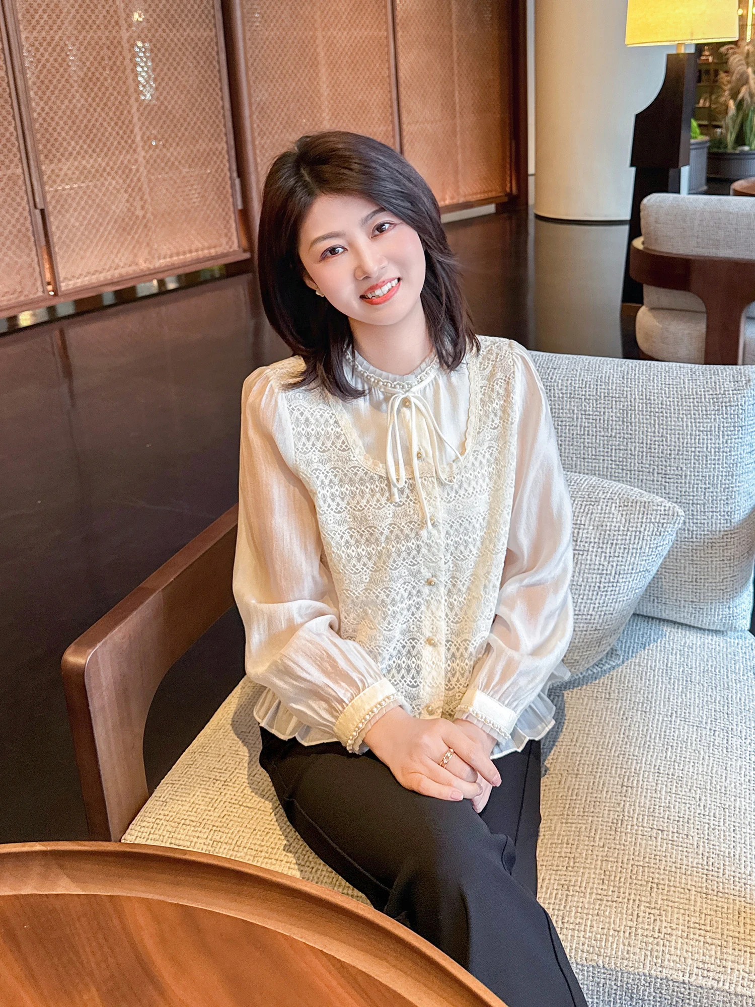 

Zillal Romantic Lace Splicing Long Sleeve round Neck Shirt Women's Loose Fit French Style Breathable Skin-Friendly Top