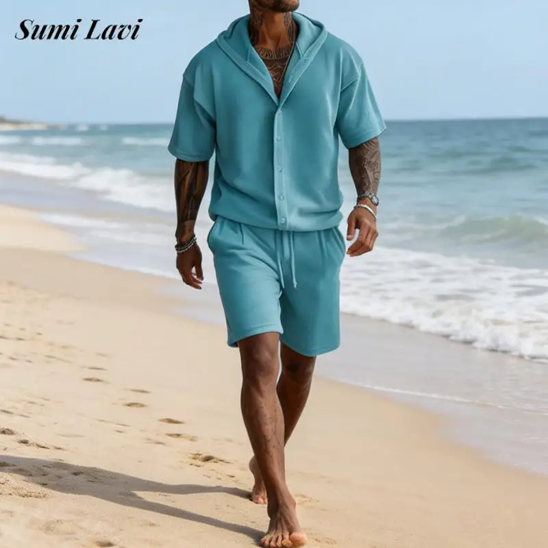 スタイリッシュなメンズソリッドカラーのツーピースセット夏半袖パーカーとショートパンツの衣装男性ファッショナブルなルーズフード付きトップススーツ