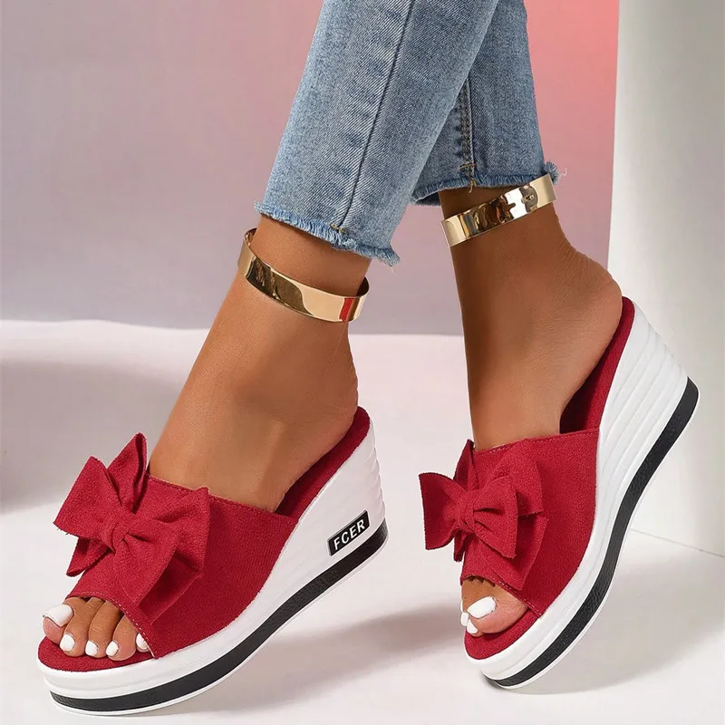 new summer sandals, large-sized women's shoes, are fashionable and simple with sloping heels, thick soles and exposed toes