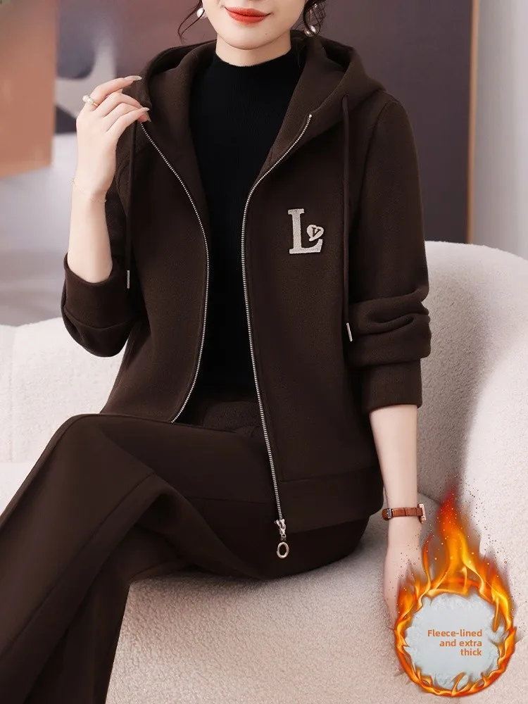 

Thiened Fce Winter Sportswear Set for Women 2024 New Sle Warm Faionable Top And Bot Ensemble for Middle-Aged And...