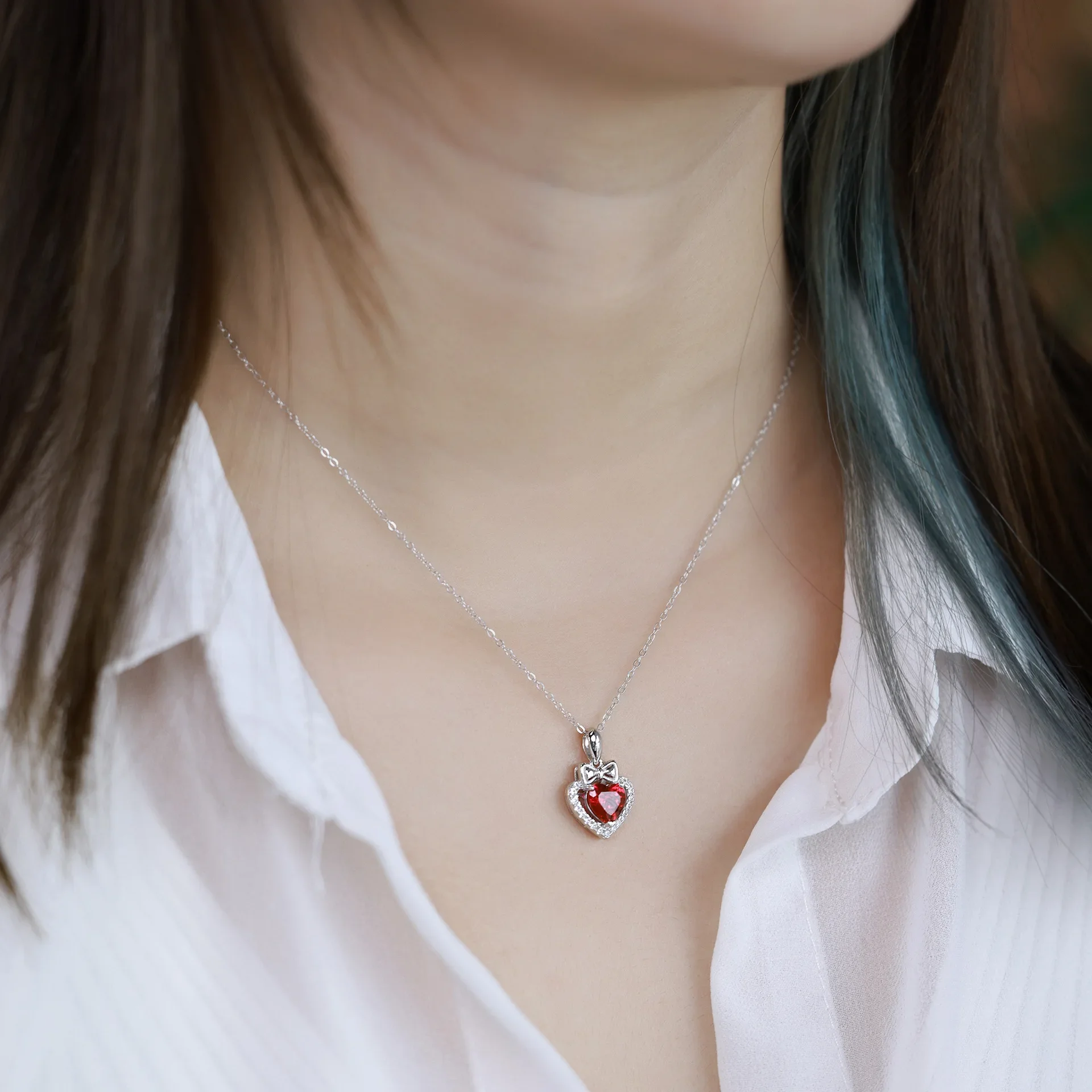 Beautiful Cultivated Ruby Love Necklace for Women 18K Gold Inlaid with Colored Baby Stones PT950 Platinum Clavicle Chain