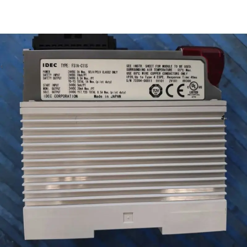 Controlador de segurança FS1A-C11S de segunda mão testado OK e enviado rapidamente