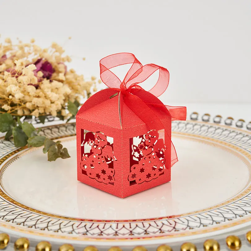 

Laser Cut Hollow Carriage Favor Gifts Angel Girl Candy Boxes With Ribbon Birthday Baby Shower Wedding Party Favor Supplies