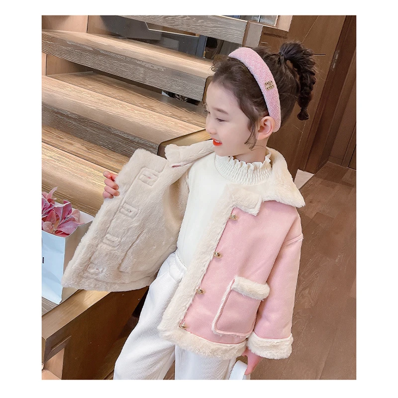 معطف سميك من الفرو الكاكي لخريف وشتاء 2025 ملابس خارجية للأطفال بأكمام طويلة لملابس الفتيات الصغيرات من سن 2 إلى 10 سنوات باللون الوردي ﻿