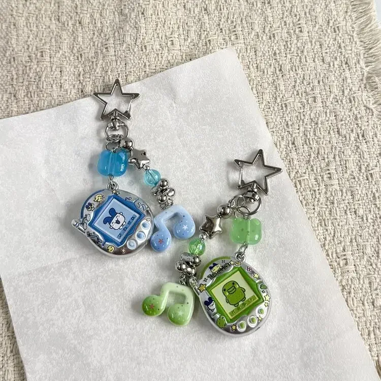 Tamagotchi Perlen-Schlüsselanhänger, Niedlicher 2D Anime-Anhänger Mametchi Mimitchi Kuchipatchi Cartoon-Charms für Rucksack- und Taschendekoration – Detail 4