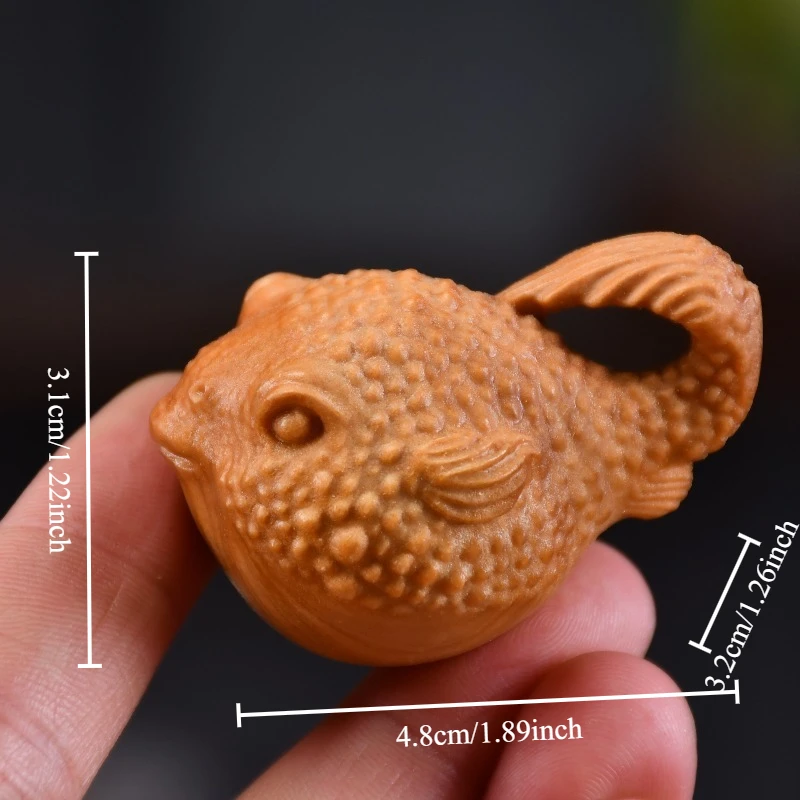 1 PC Handmade Pufferfish Wood Carving Handheld Collectible Animated Creature Pendant Novelty Home Decor Wooden Animal Miniatures