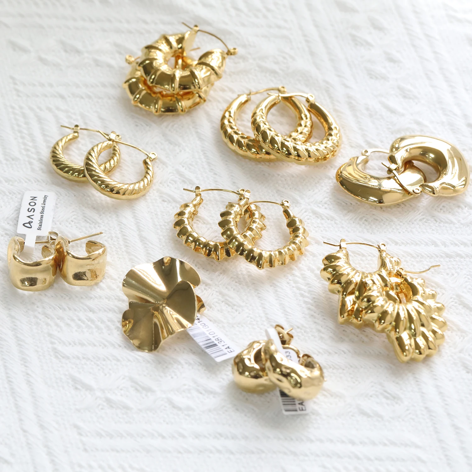 LUXUKISSKIDS Golden Texture Chunky Hoop Earrings Stain Steel Woman/Ladies Thick Round Ears Clips Party Wedding Accessories Aros