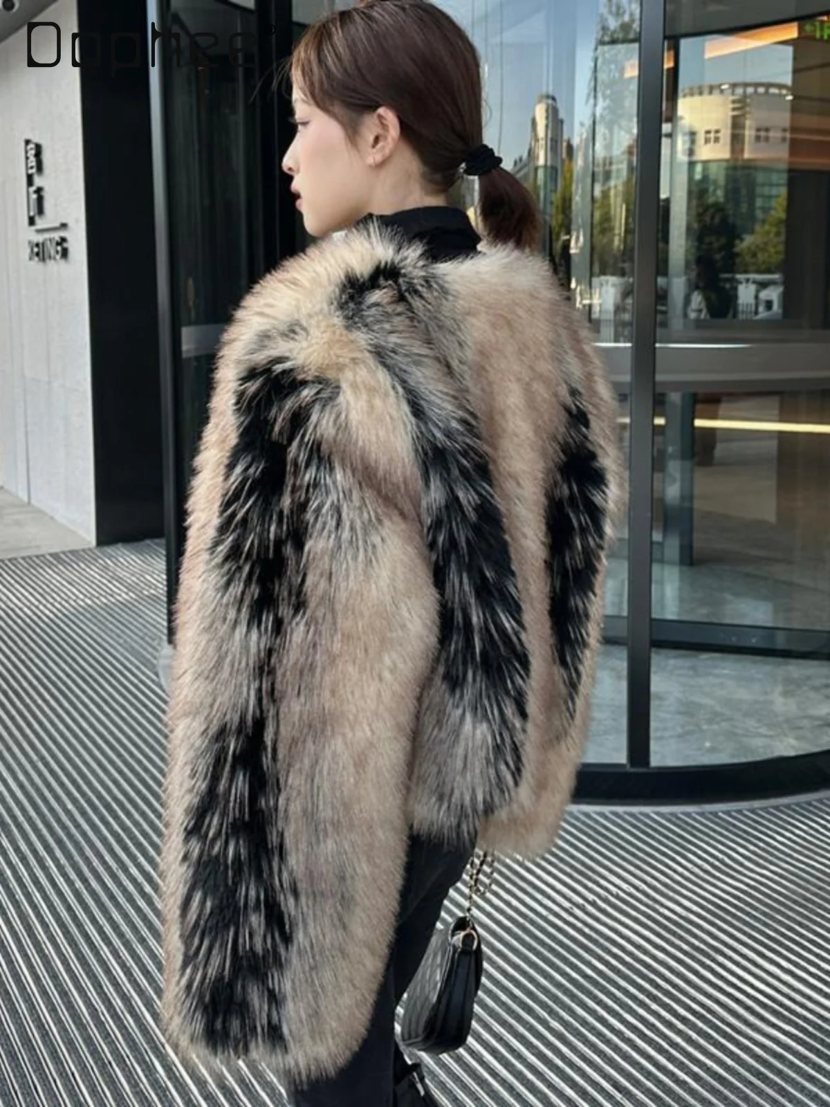Fashion Trend Eco-Friendly Fox Fur Coat for Women Short Winter New High-End Street Thickened Warm Coat Female Socialite Faux Fur