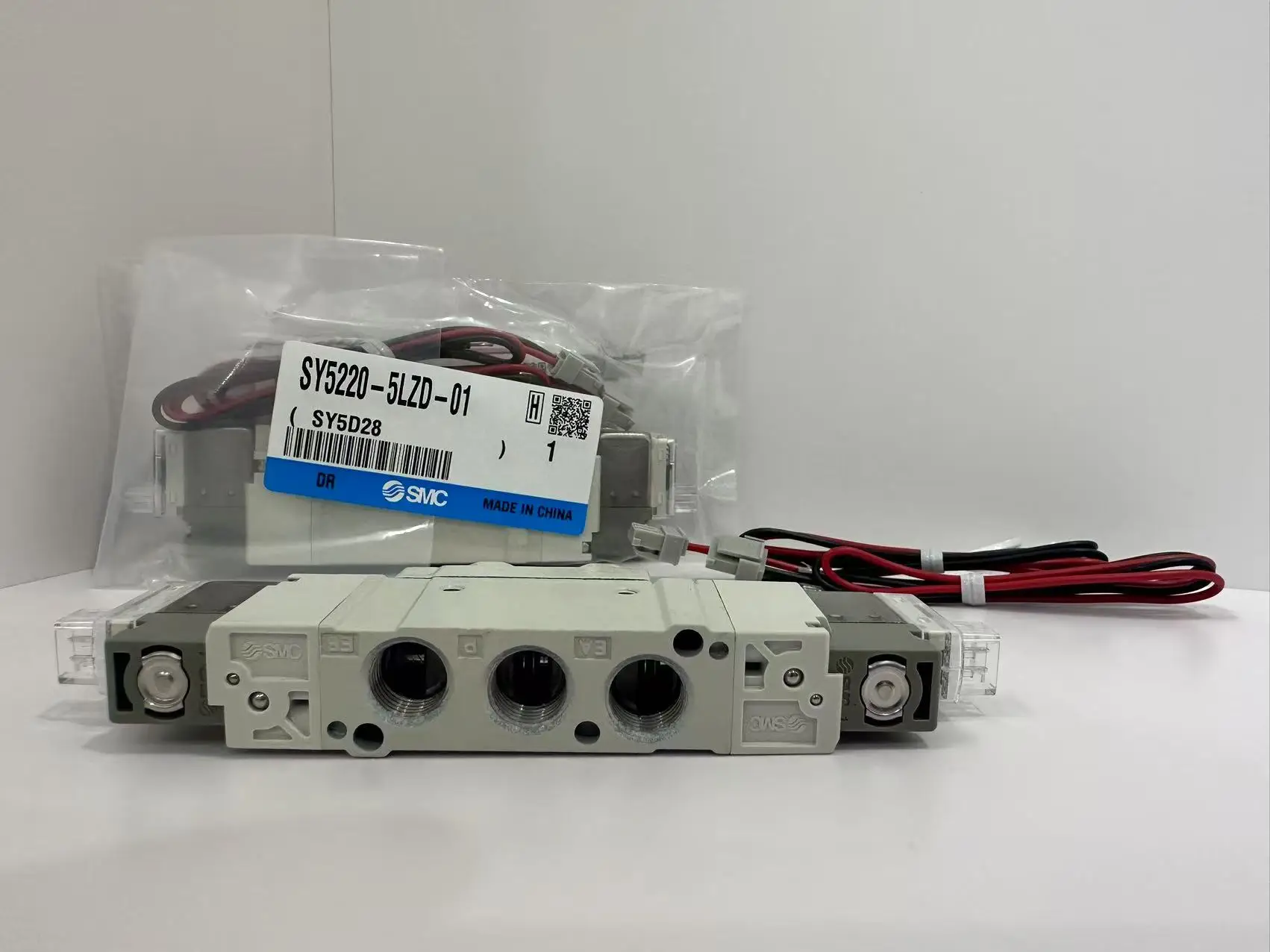 SMC جديد لفائف الملف اللولبي صمام SY5220-5LZD-01/C6/C8/C10 سبائك الألومنيوم الموضوع اتصال لقطع غيار الآلات الهوائية الصناعية