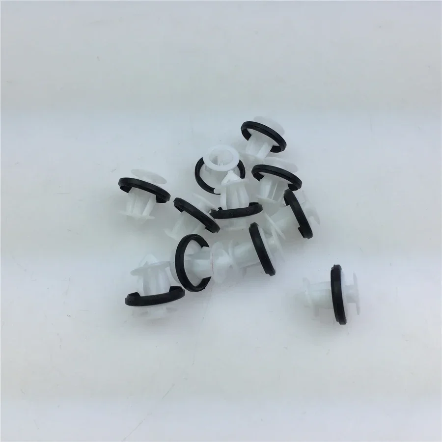 For Chery Tiggo Cowin 3 car door guard board buckle Kazi door A3 A1 A5 door clamp screw plastic