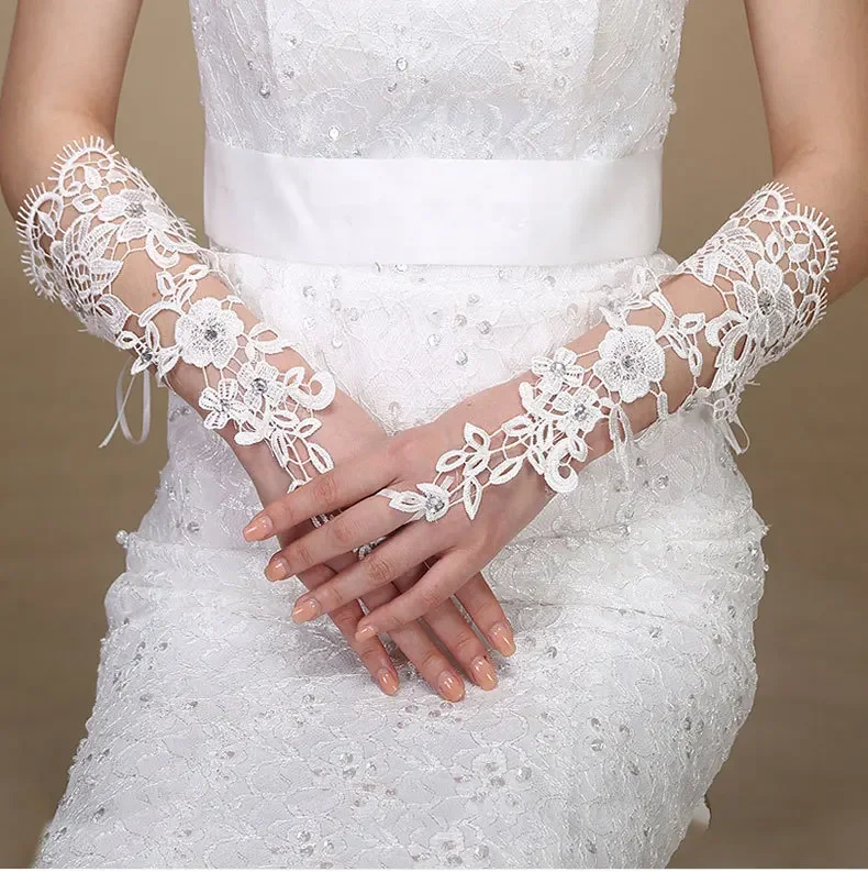 

Women High Quality Fingerless Short Elegant Crystals Wedding Accessories for Bride