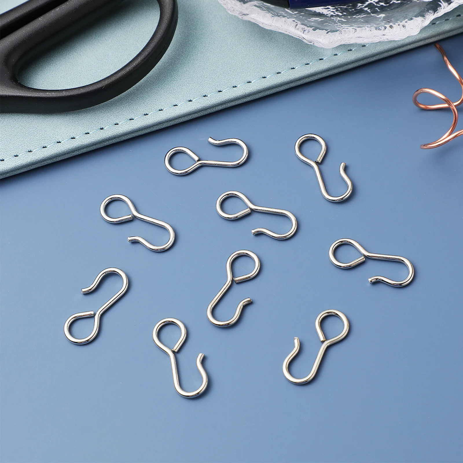 

50Pcs Car Seat Cover Hook S-Shaped Design Corrosion Resistant Metal Hook for Most Auto Seat Pads Car Interior Accessories