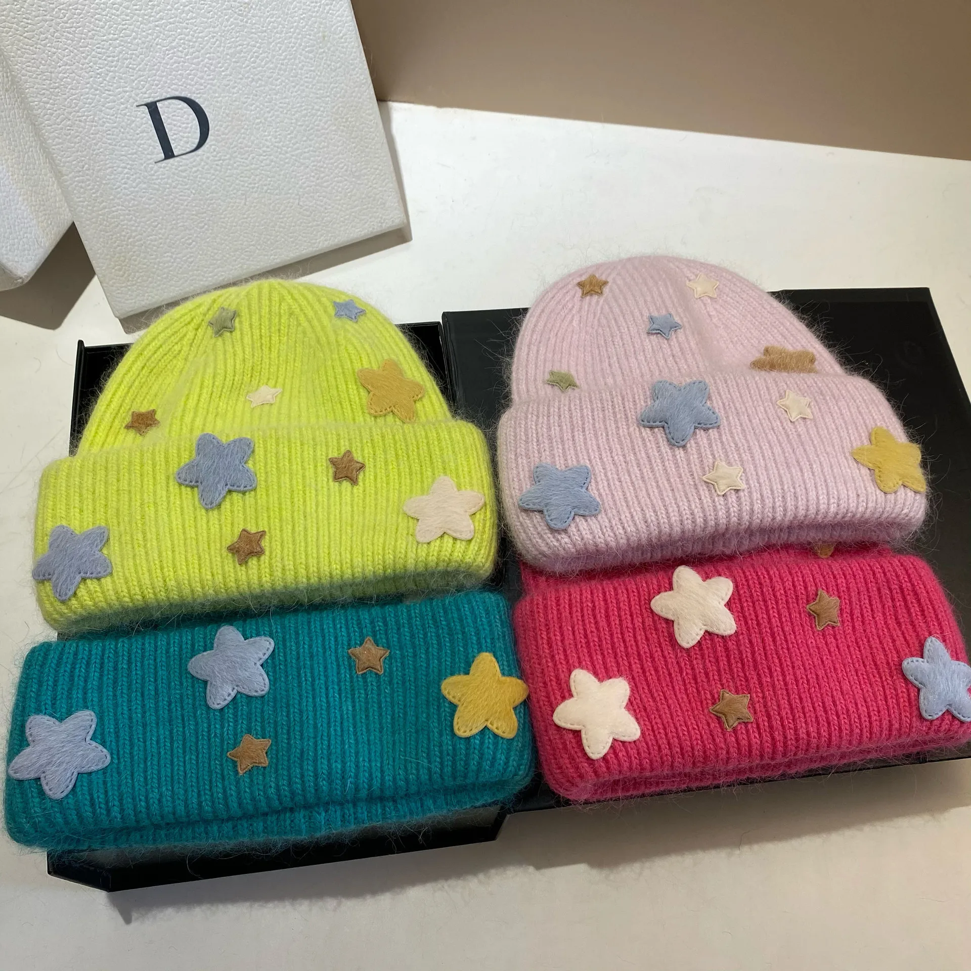 Colourful Five-Pointed Star Sweet Knitted Wool Hat Winter Warmth Rabbit Fur-Lined Beanie with Ear Flaps