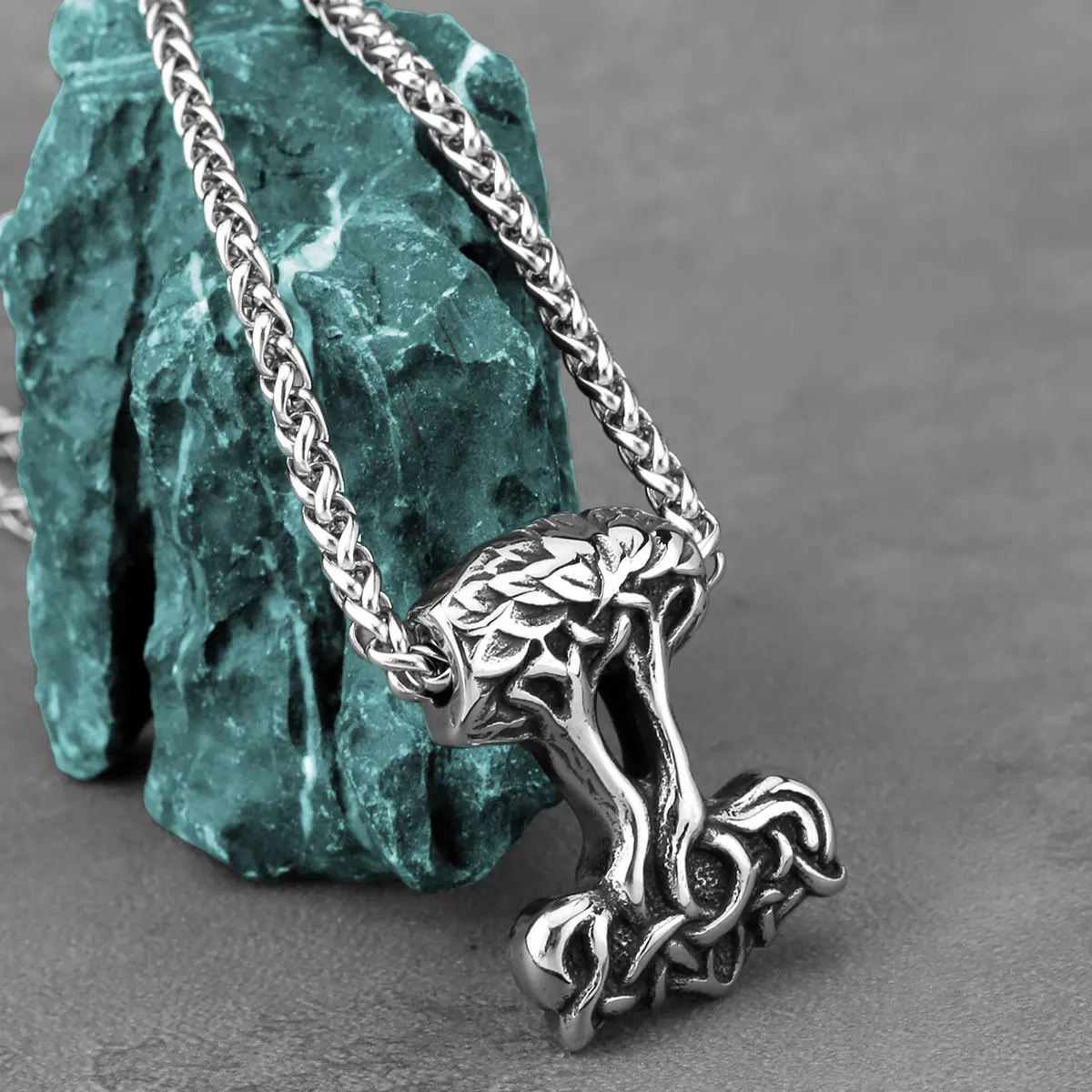 Stainless Steel Viking Tree of Life Yggdrasil Necklace Men Nordic Thor Hammer Fashion Amulet Pendant Necklace Charm Jewelry Gift