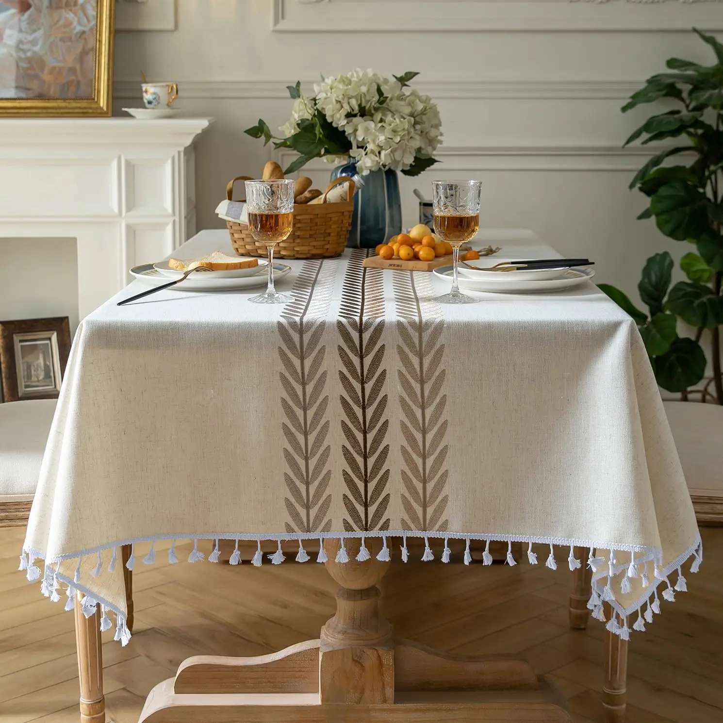 

Cotton Linen Square Table Cloth, Wrinkle Resistant, Washable Farmhouse Table Cover with Tassels for Kitchen Dining Party