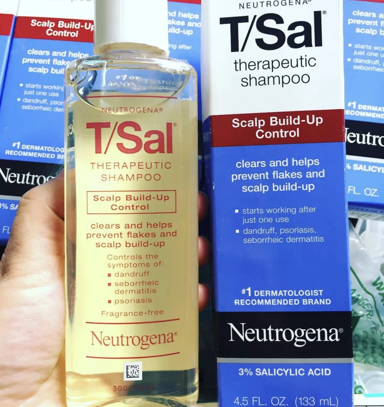 Champú Neutrogena T/Sal Original de 133 ml, Champú Terapéutico para el Control de la Acumulación en el Cuero Cabelludo, Ayuda a Eliminar y Prevenir las Escamas, Controla la Caspa