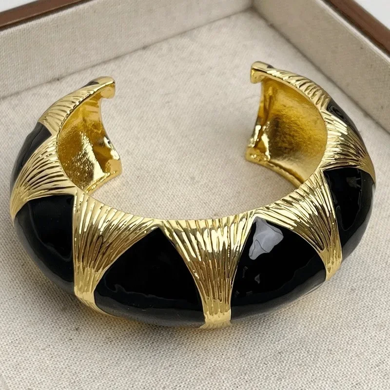 French niche design black golden enamel stack wearing wide version bracelet female light luxury high-grade delicate open bracele