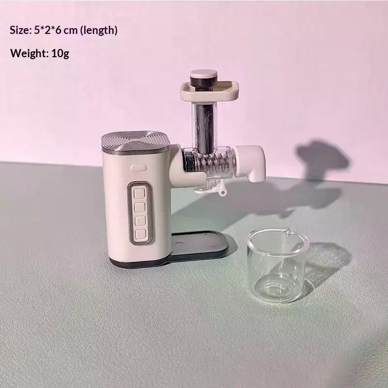 1 Set Mini Food Play Fruit Juicer Machine 1:12 Scale Dollhouse Miniature Juicer Blender Simulation Model Scene Decoration