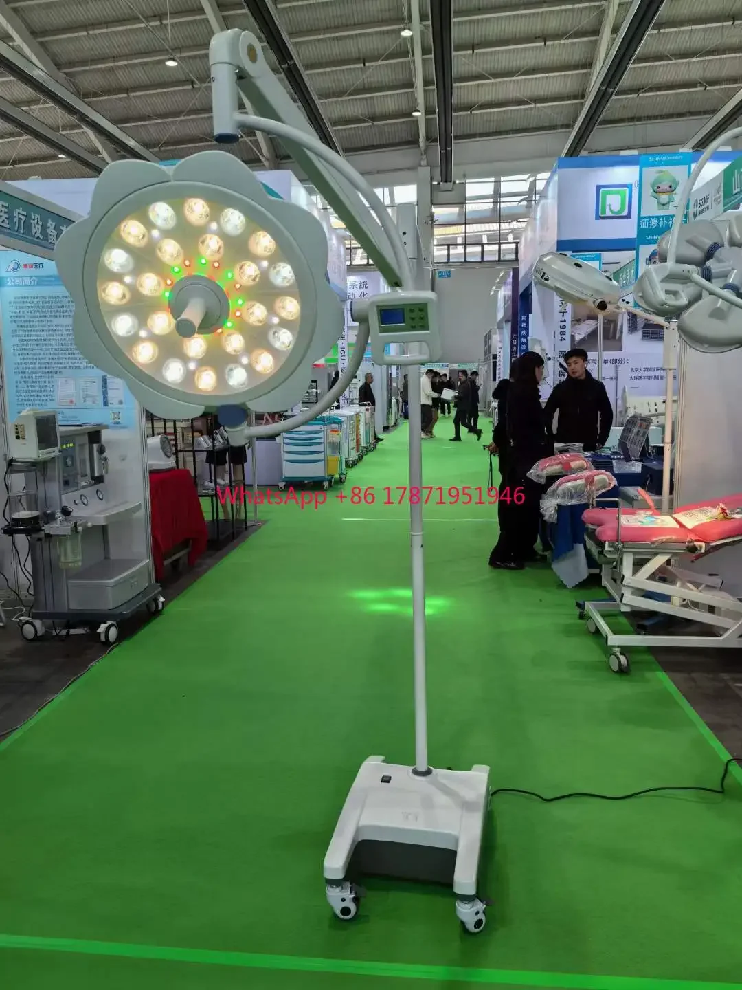 LTSL53B Medical Equipment Vertical LED Shadowless Operating Lamp Mobile Operating Light