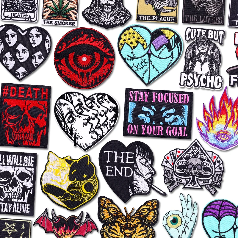 Liebesherz-Totenkopf-Patch, Punk-Totenkopf-gestickte Aufnäher für Kleidung, thermoadhäsive Aufnäher auf Kleidung, Punk-Aufnäher zum Aufnähen, Abzeichen