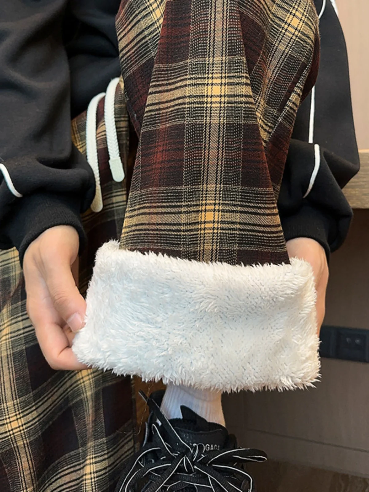 

Men's Plaid Fce Lined Thiened Winter Straight Leg Casual Pants Retro American Sle High Street Cool Wide Leg Trousers