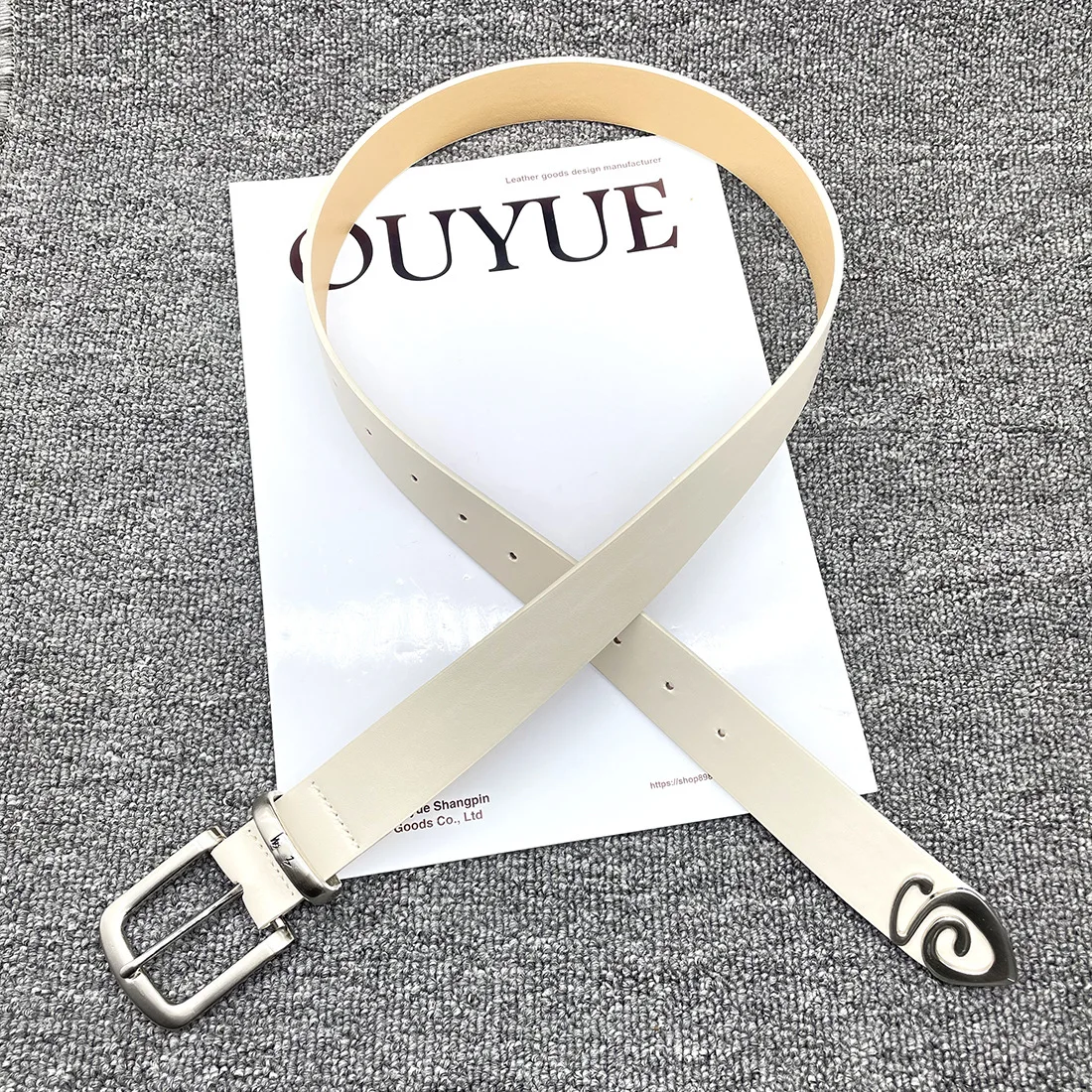 Ремень CH, мужской и женский, элемент Святого Меча, украшение, полый плющ, женский стиль, звездный стиль, штамповка в стиле ретро