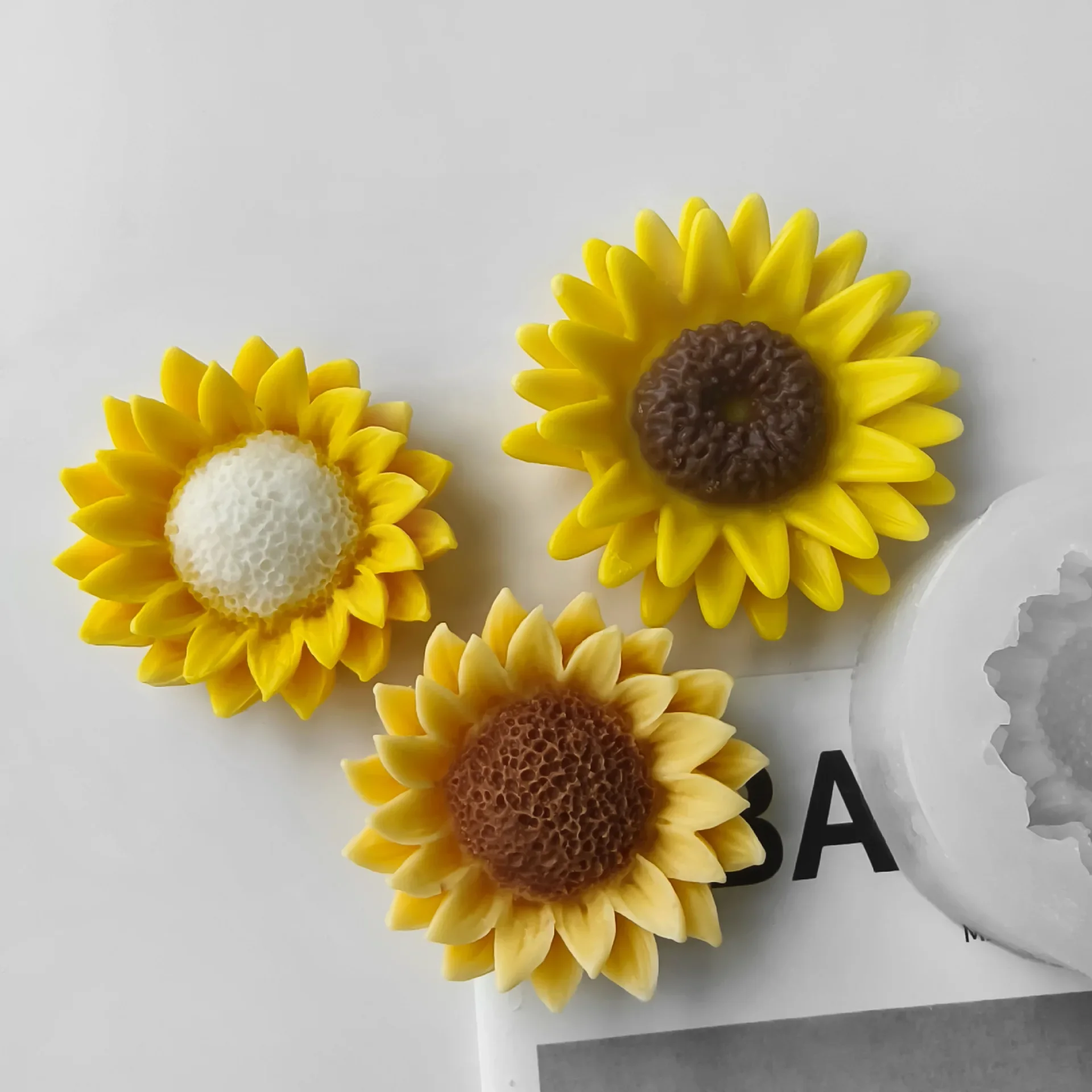 

Handmade Flowers Epoxy Resin Plaster Ornaments Mould Chocolate Candy Baking Molds DIY Sunflower Aroma Candle Silicone