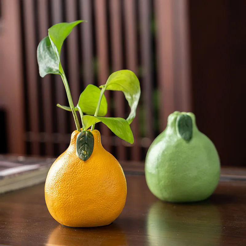 

Creative Pomelo Shape Ceramic Vase Cute Fruit Design Flower Vase for Home Living Room Office Tabletop Dried Flower Arrangement