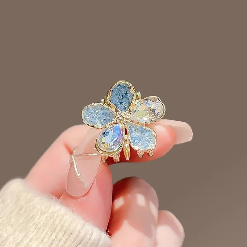 

Exquisite Blue Crystal Flower Small Hair Claw High-end Princess Head Top Clip Women's Bangs Side Clip Mini Cute Hair Accessories