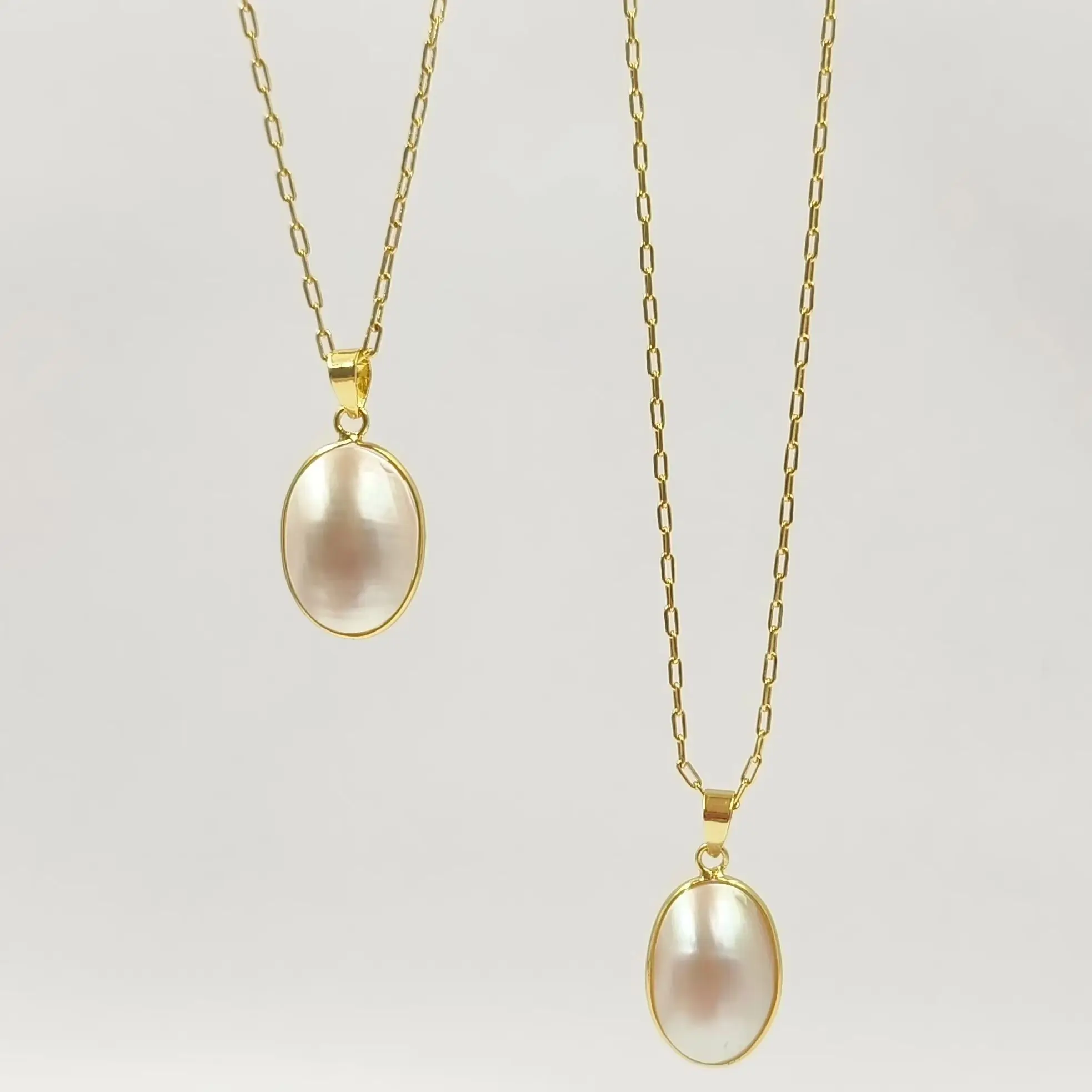 WT-JN384 Beach-Style Collar Chain With Natural Texture Mabe White Shell Oval Shape Pendant Fine Women Necklace
