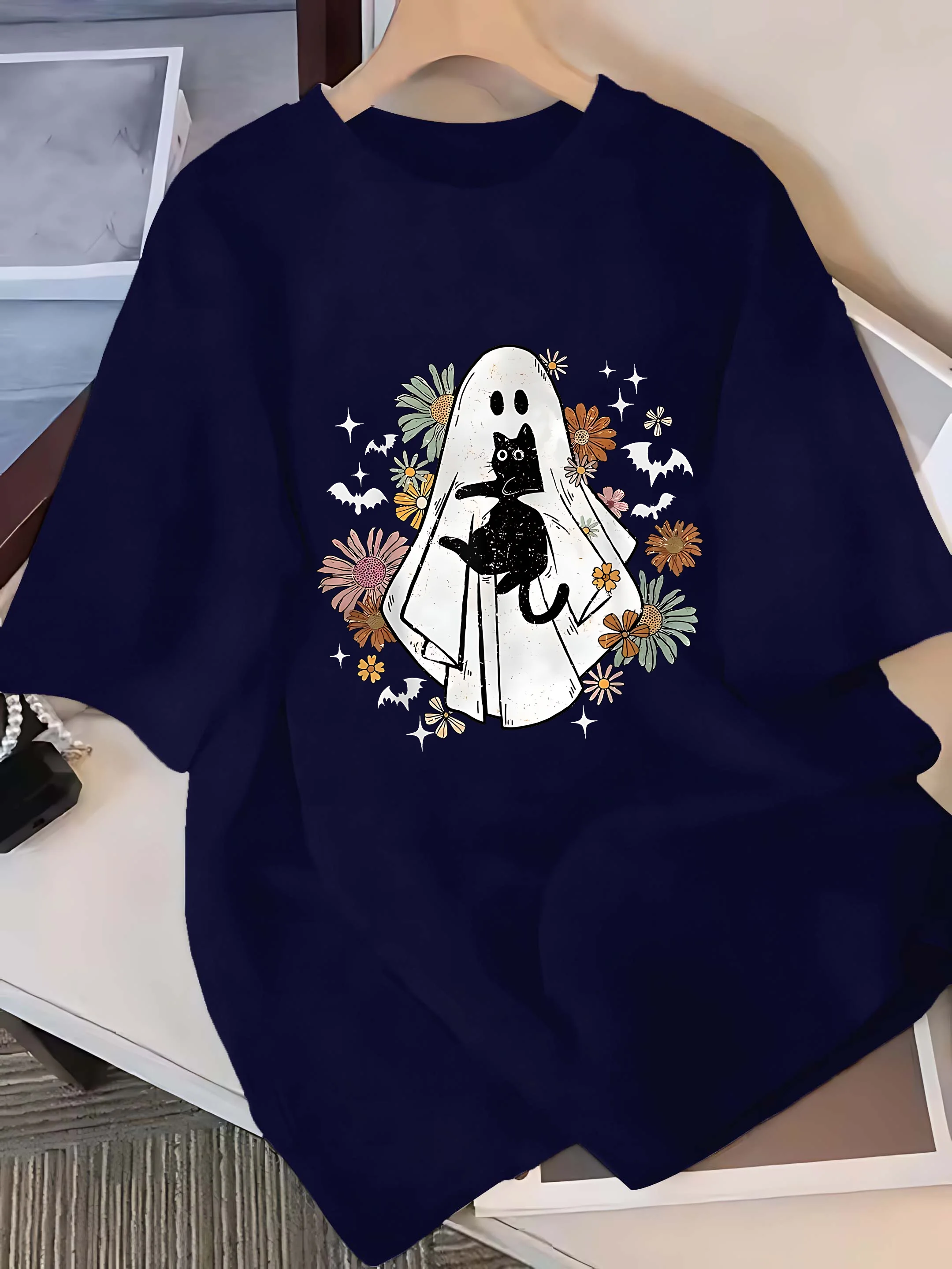 Kaus Grafis Halloween Ghost & Black Cat Ukuran Besar - Lengan Pendek Enam Warna