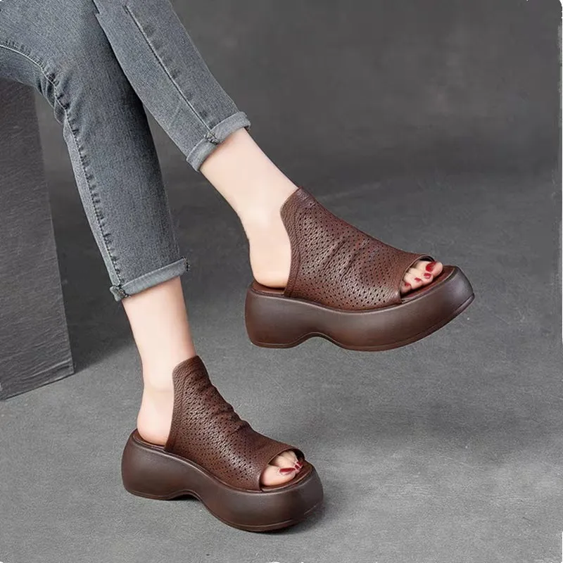 2024 Summer New Round Head Breathable Leather Top Wearing Fish Mouth Slippers for Women Comfort Slope Heels for Women\'s