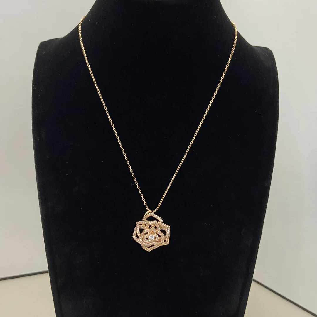 S925 Sterling Silver 3D Flower Design Diamond-Studded Necklace