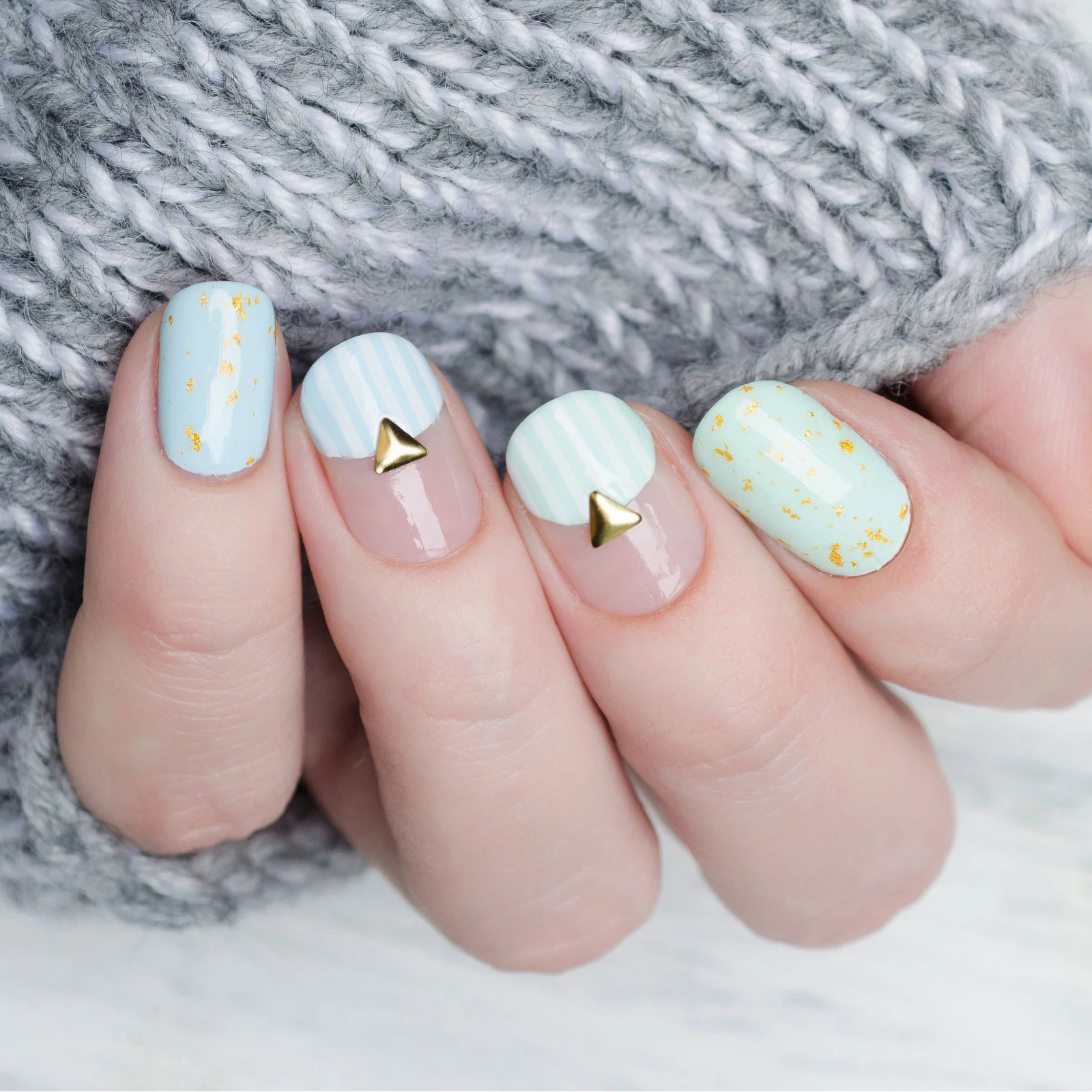 

3Pcs Gold Silver Foil Paper Nail Art Mini Bottle Easy Apply Natural Artificial Nails Phone Case Decoration DIY