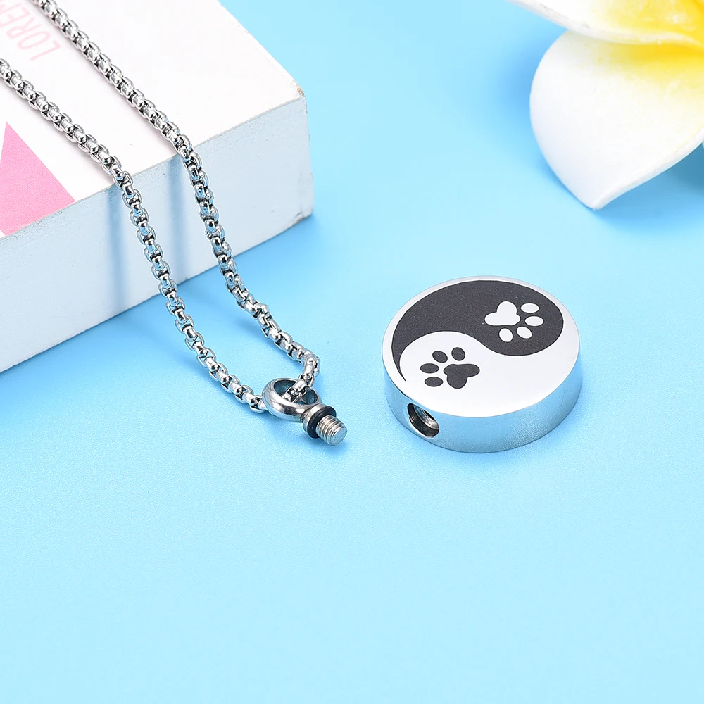 Cremation Urn Necklace Round With Pet Paw Locket Pendant For Dog/Cat Ashes Memorial Necklace Keepsake Jewelry Customize