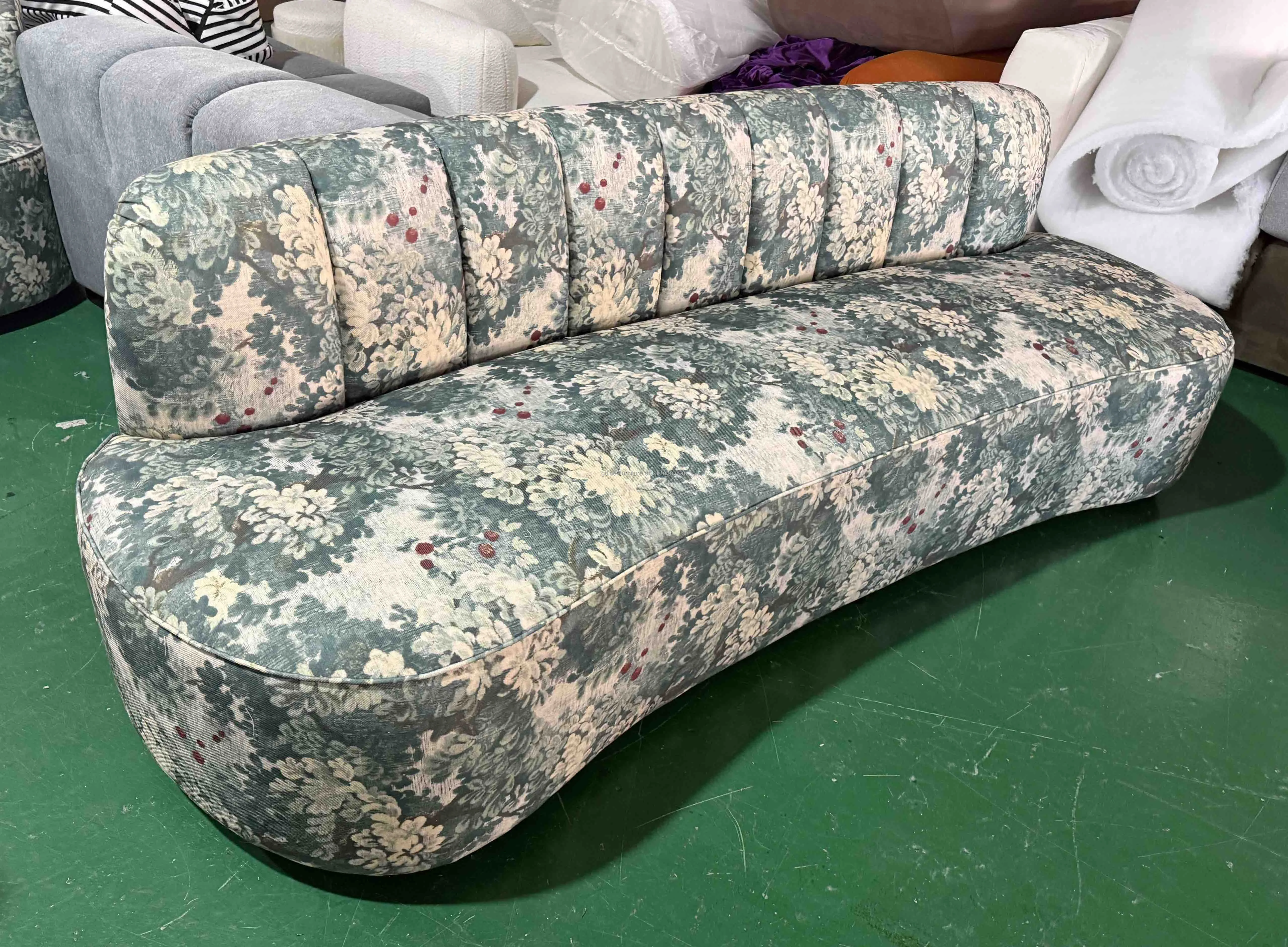 Custom modern commercial restaurant chairs, soft modern design sofas, restaurant fabric furniture, villa furniture