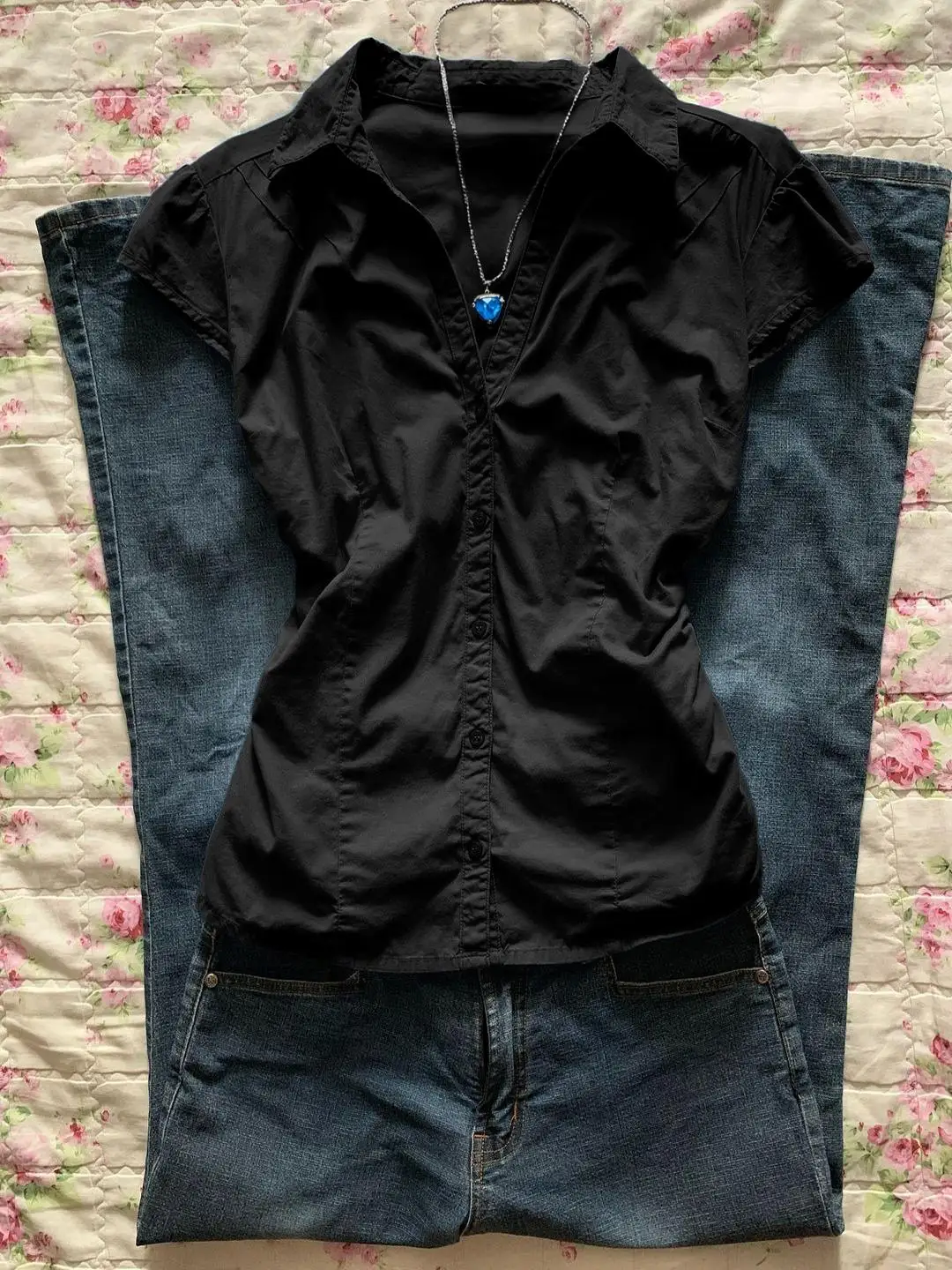 

Оригинальный синий V-Ne irt женский летний сложенный дизайн кинотеатр Small irt из полиэфирного волокна ort Sve Regular Fit Pure Color