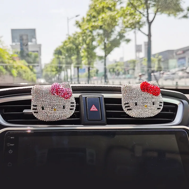 

HelloKitty Car Air Conditioning Vent Diamond Perfume Clip Cartoon Cat Head Perfume Clip Car Interior Decoration Ornaments