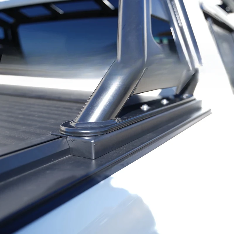 

Sport Bar Adapter Roller Lid Hilux Red X-ZJ12