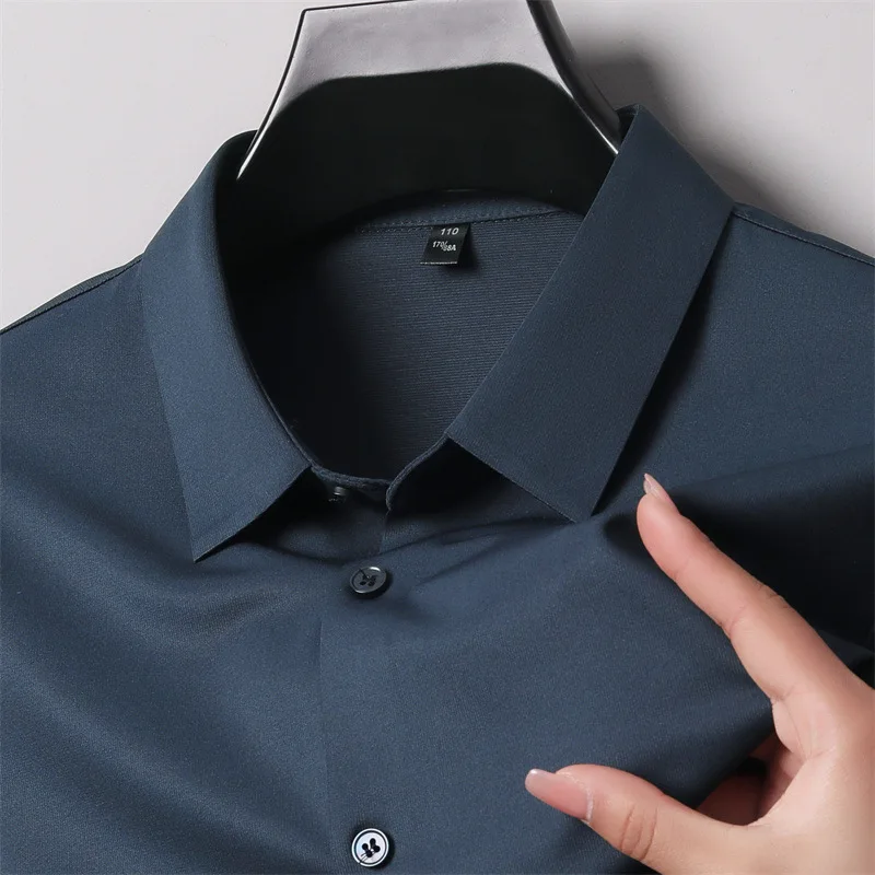 B28camicia a maniche corte in seta senza sciarpe di alta qualità estiva per camicia da uomo sottile elastica di colore solido Casual di mezza età da uomo