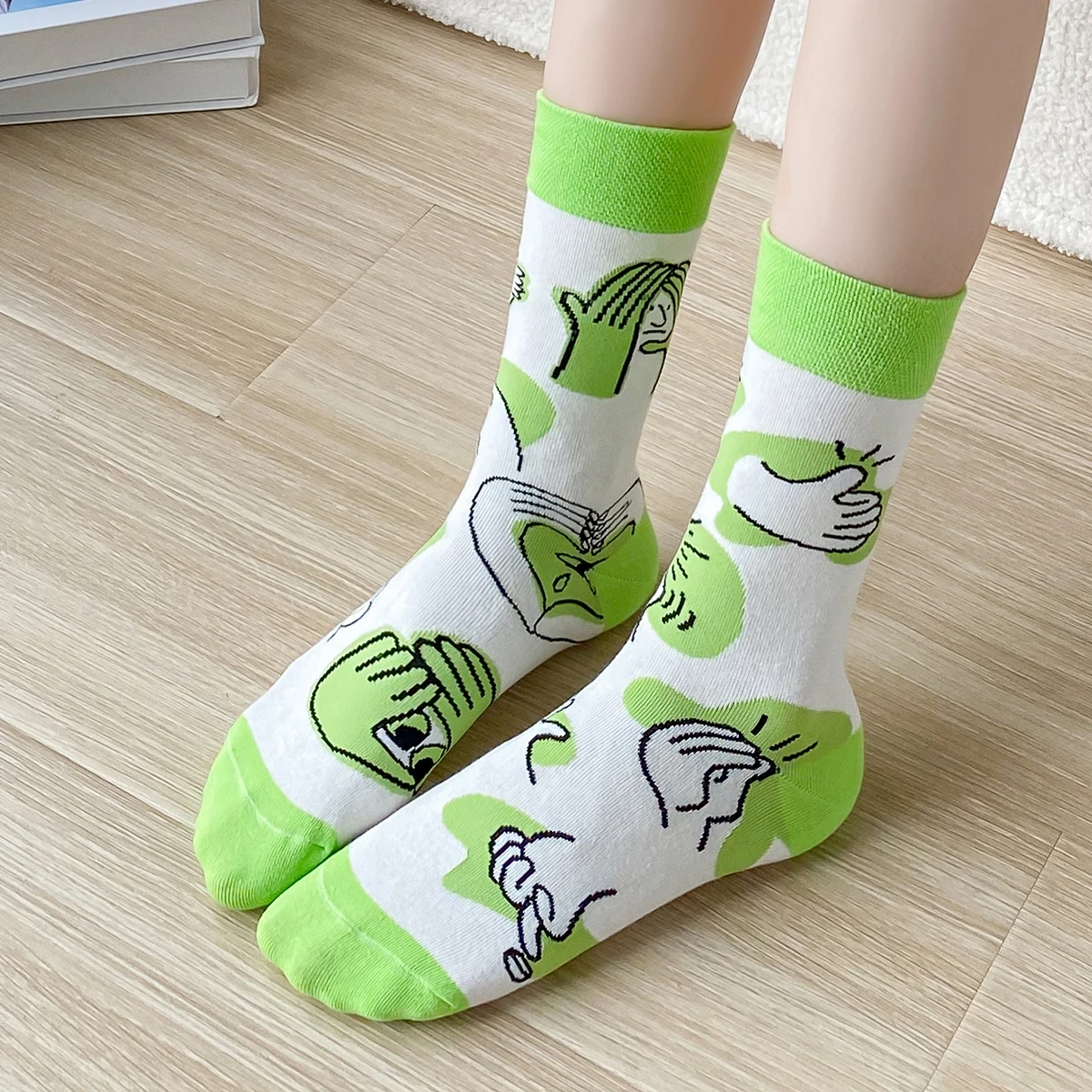 AB ถุงเท้าลายการ์ตูนสำหรับวัยรุ่นผู้หญิงถุงเท้าถักนิตติ้งแนวสตรีทถุงเท้าแนวรักถุงเท้าข้อต่ำฟิตเนสคุณภาพสูงใหม่