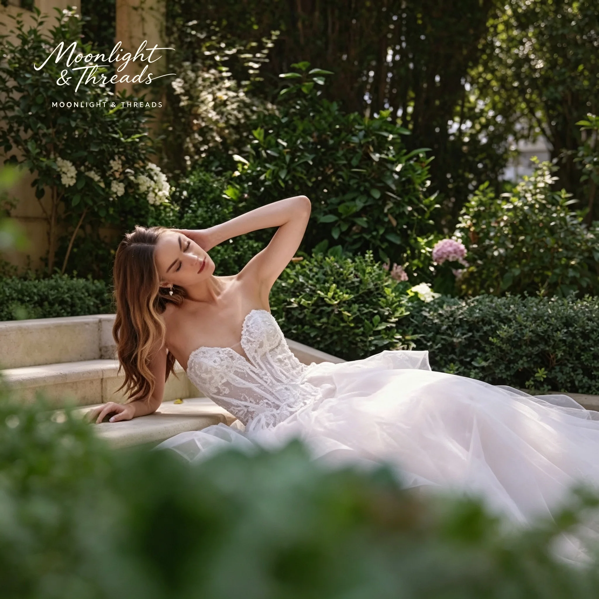 Белое платье без бретелек и ру – обзор и цена Embroidery White Dress