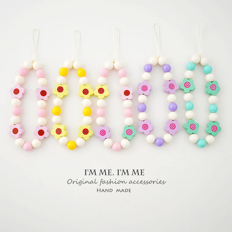 8 Color Cute Flower Arylic Crystal Balls Bracelets Trinket Key Chains Car Bag Pendent Charm AirPods Accessories Wholesales X130