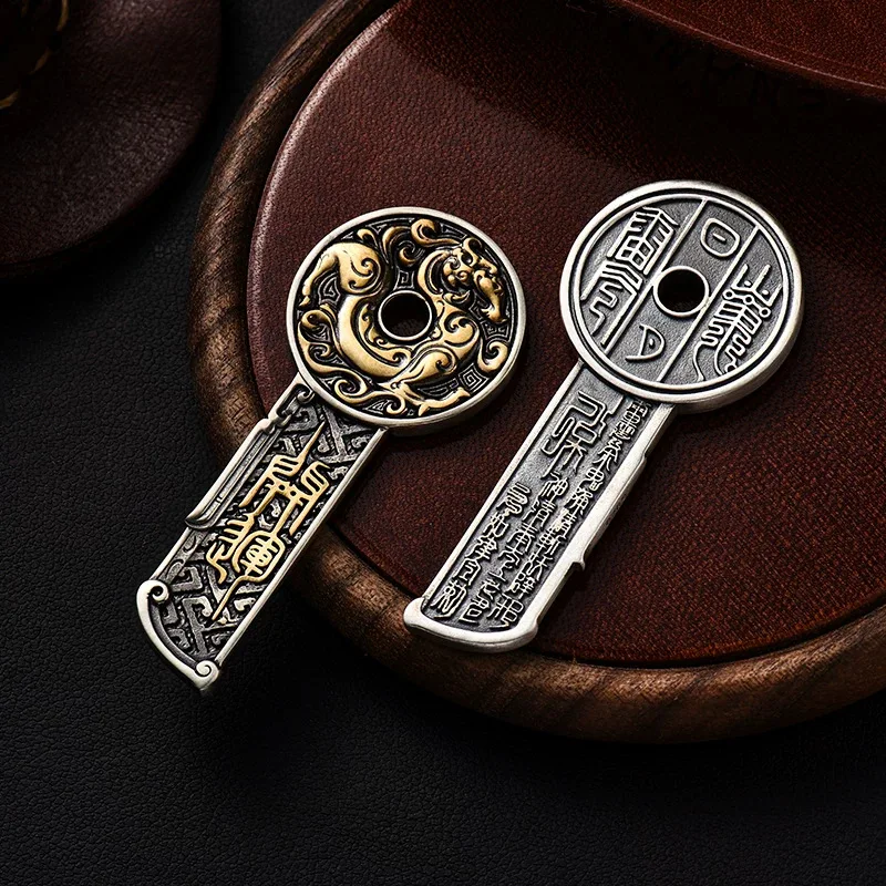 Silver New Retro Dragon Pattern Knife Pendant, New Dao Style Mountain Ghost Money Spending Men's and Women's Jewelry