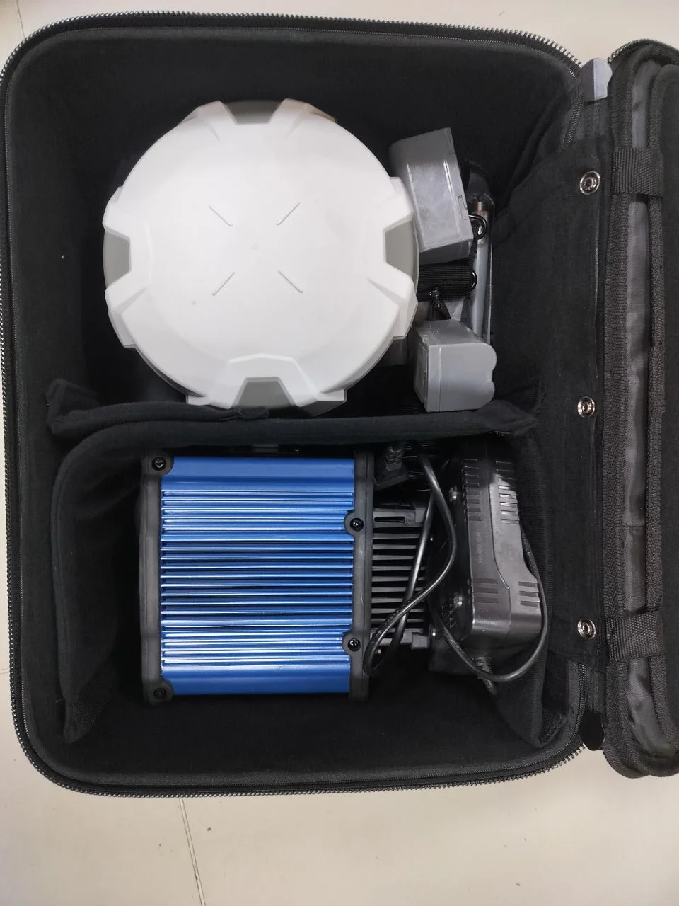 Used Hi Target V60 Trimble Main Board Gnss with Ihand20 Controller Rover and Base Station Second Hand Rtk Gps