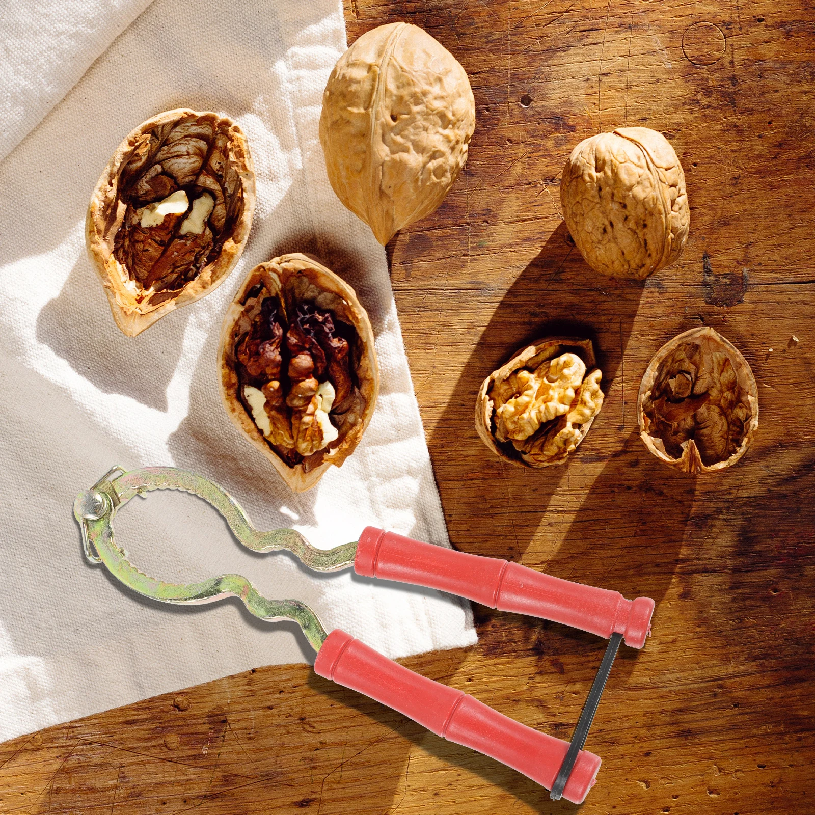 

2 pcs Walnut Crackers Heavy Duty Metal Nutcrackers Stainless Steel Kitchen Gadgets Portable Nut Openers Multipurpose
