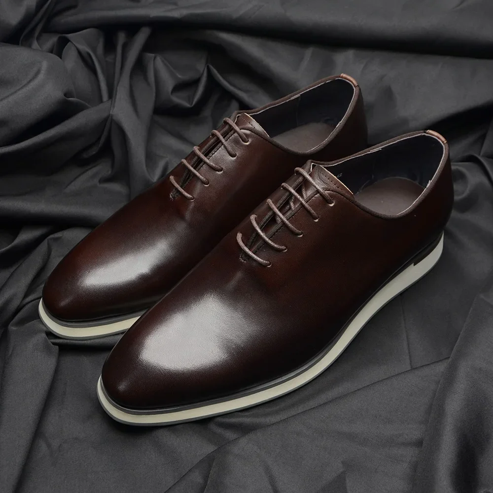 Luxe Handgemaakte Echte Cowhide Lederen Casual Oxfords Heren Jurk Schoenen Hele Uitgesneden Effen Teen Veters Zachte Platte Sneakers Voor Heren