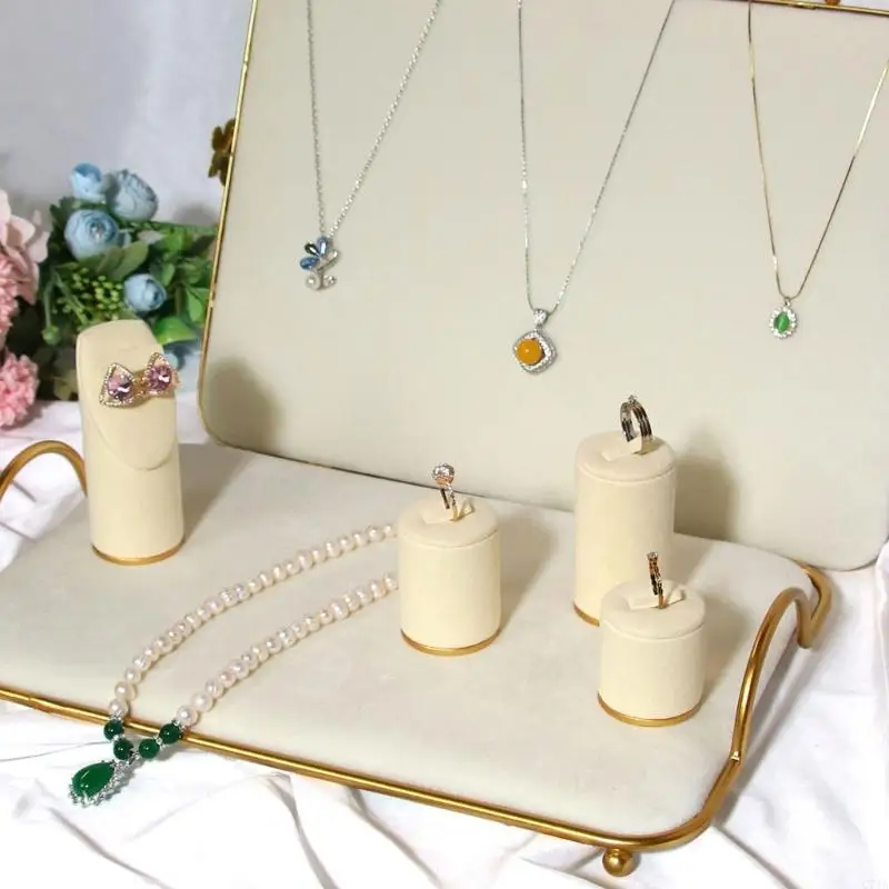 

Elegant Slanted Jewelry Organizers With Heart And Lining For Necklace Presentation C71A