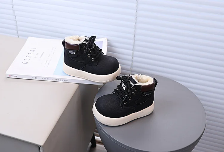 2026 Herbst Winter Kinderstiefel Warme Plüschstiefel für Jungen und Mädchen, Modische Kinder-Freizeitschuhe, Stiefel für Kinder Größe 21-30 – Detail 20