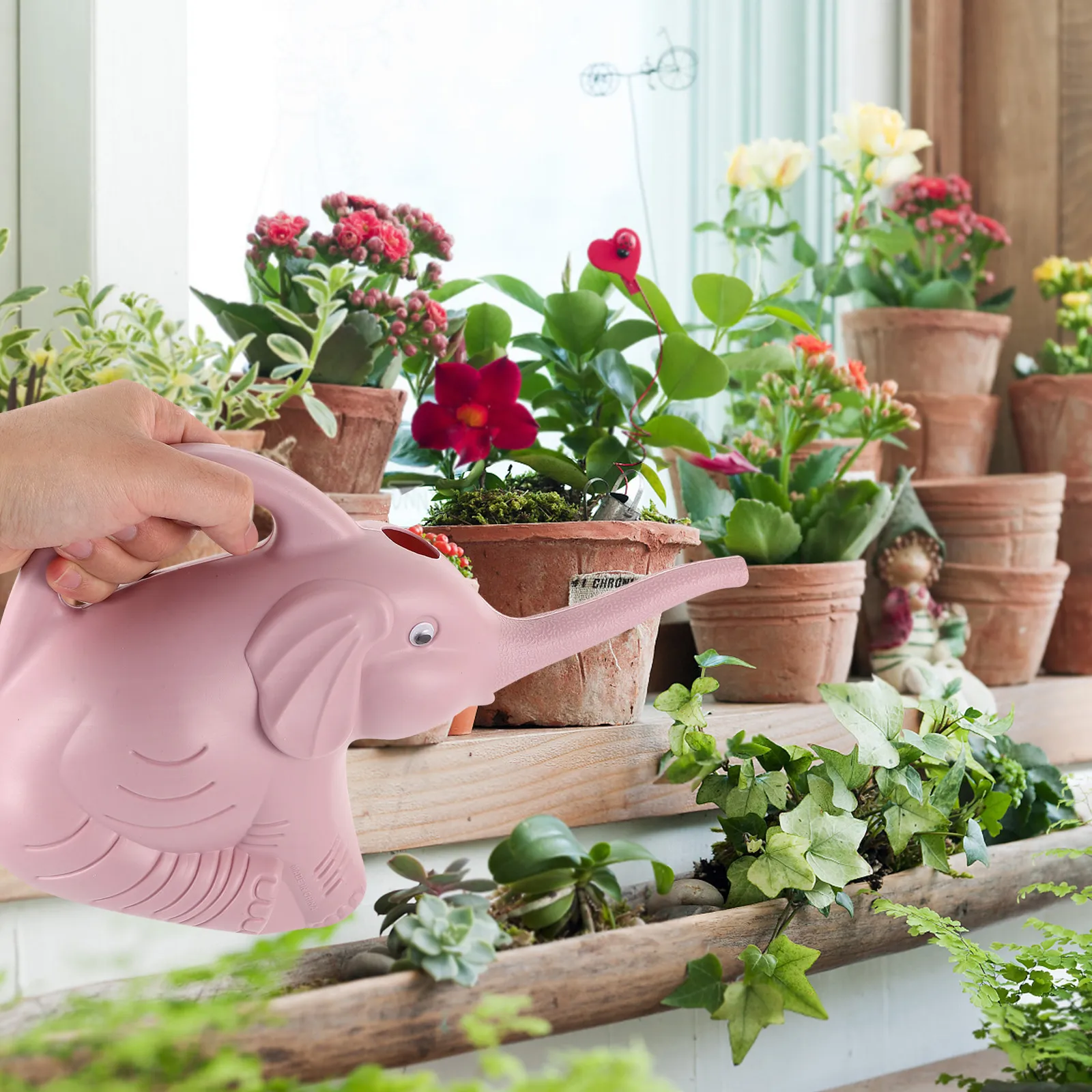 2個入り、クリエイティブなデザインのプラスチック製ジョウロ。 - Gardening Tools Pink のレビューと価格